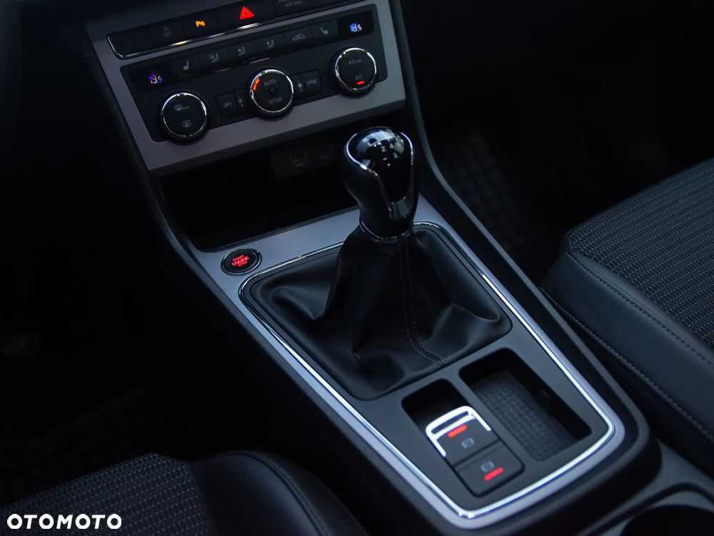 Seat Leon 2.0 TDI DPF XCELLENCE - 24