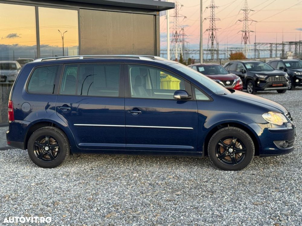 Volkswagen Touran ver-2-0-tdi-bluemotion-technology-comfortline - 10