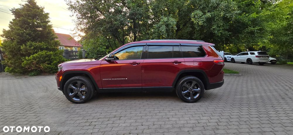 Jeep Grand Cherokee - 33