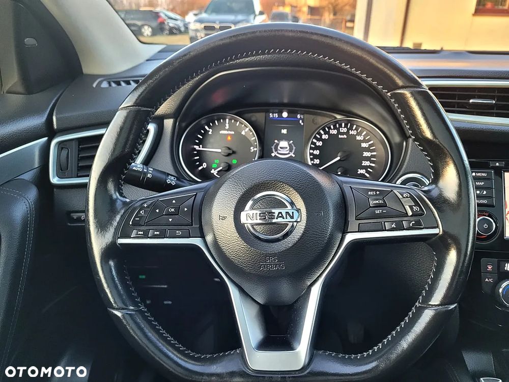 Nissan Qashqai 1.5 dCi DCT TEKNA - 17