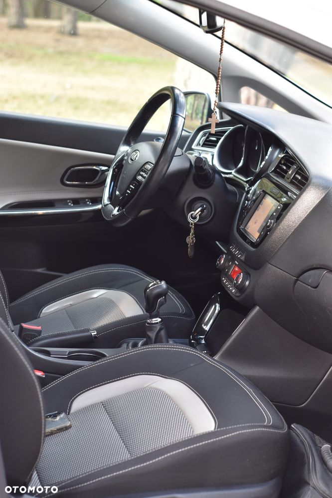 Kia Ceed 1.6 GDI UEFA EURO 2016 - 8