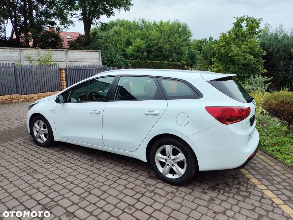 Kia Ceed - 19