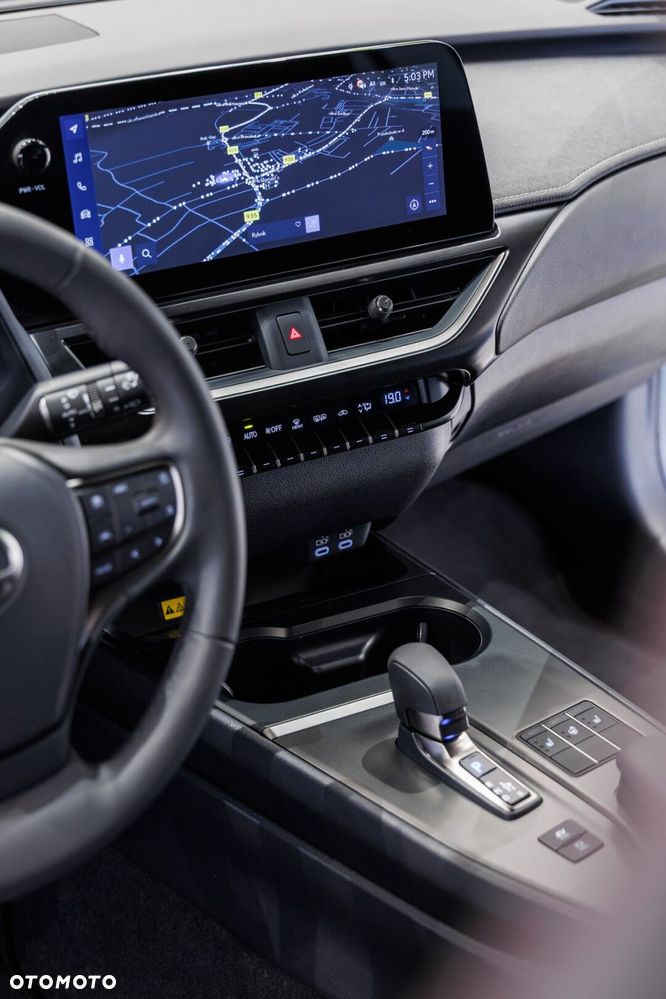 Lexus UX 300h F Sport Design AWD - 35