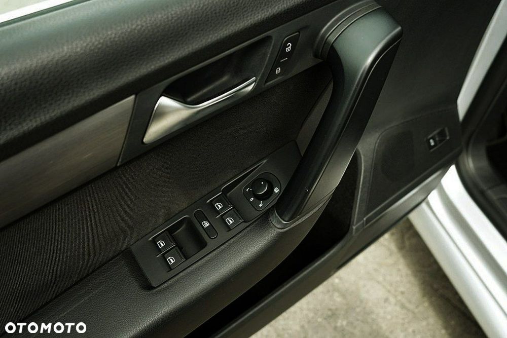 Volkswagen Passat - 14