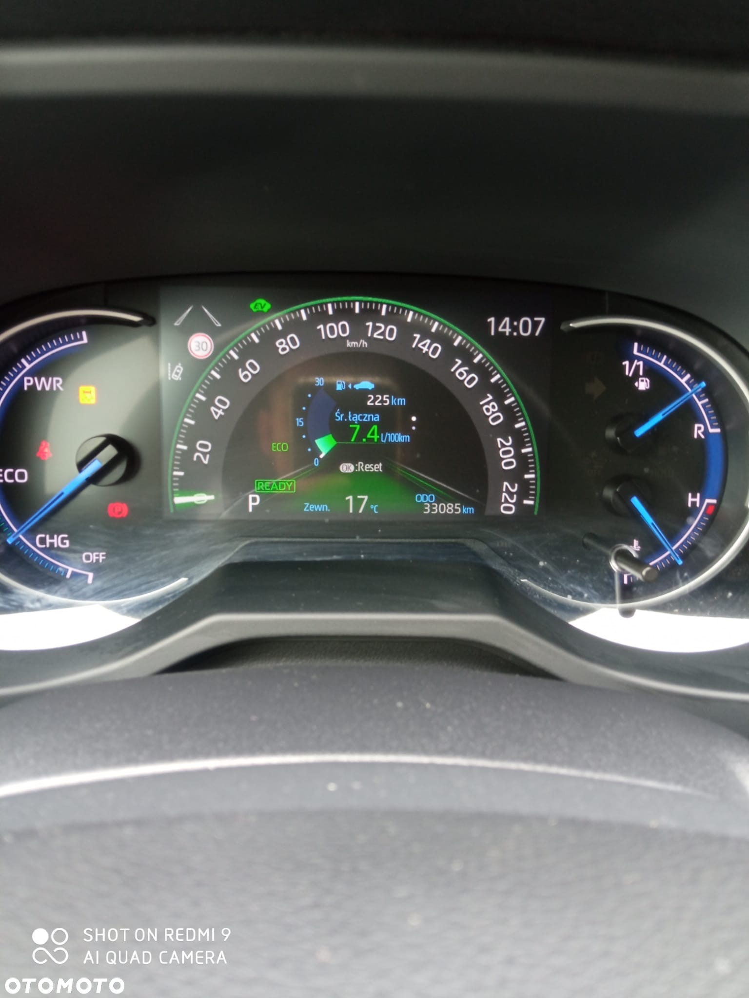 Toyota RAV4 - 8