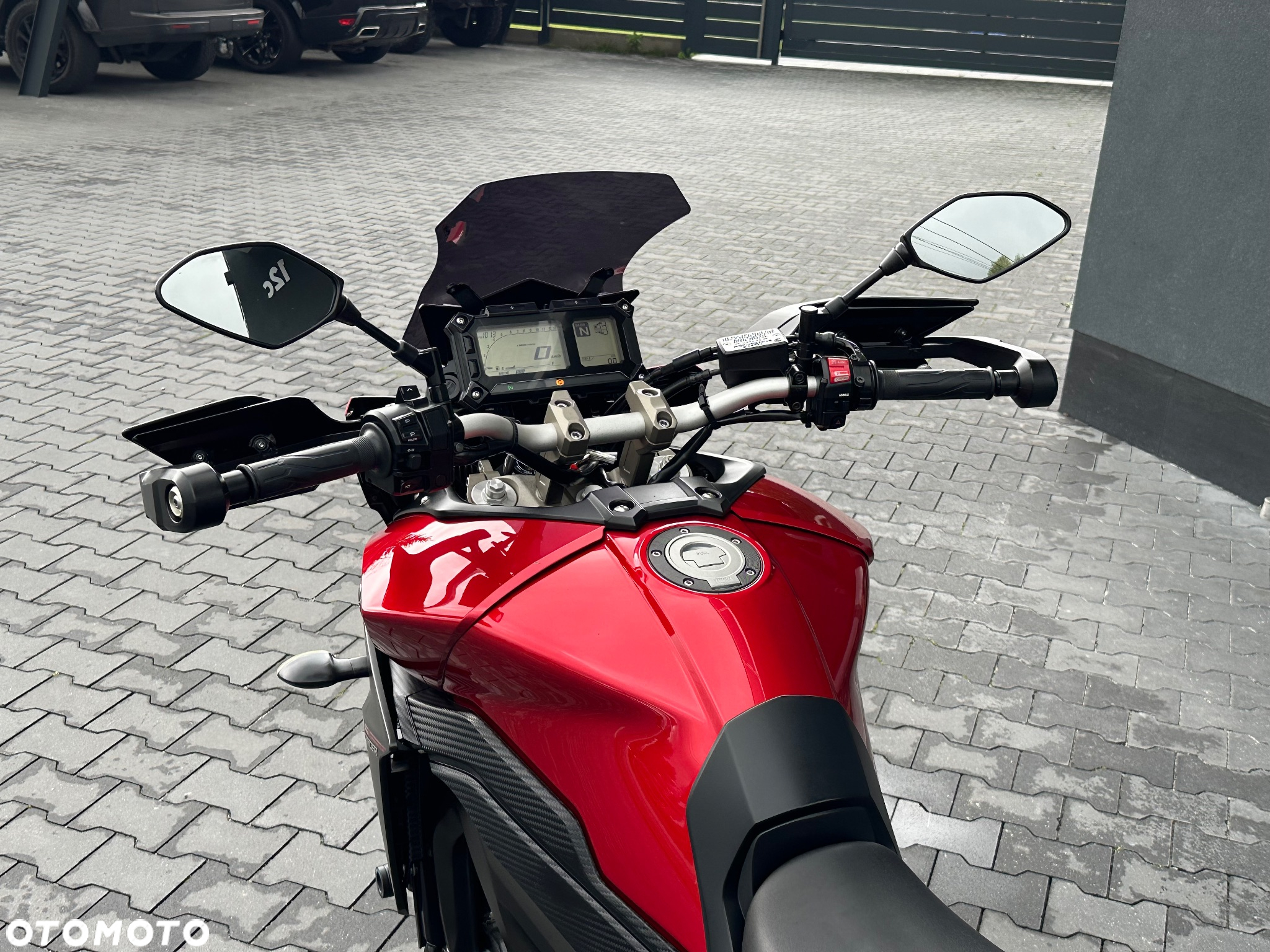 Yamaha Tracer - 24
