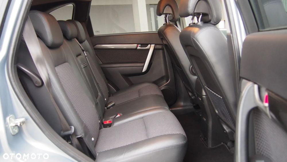 Chevrolet Captiva 2.4 2WD 7 Sitzer LS Family Edition - 8