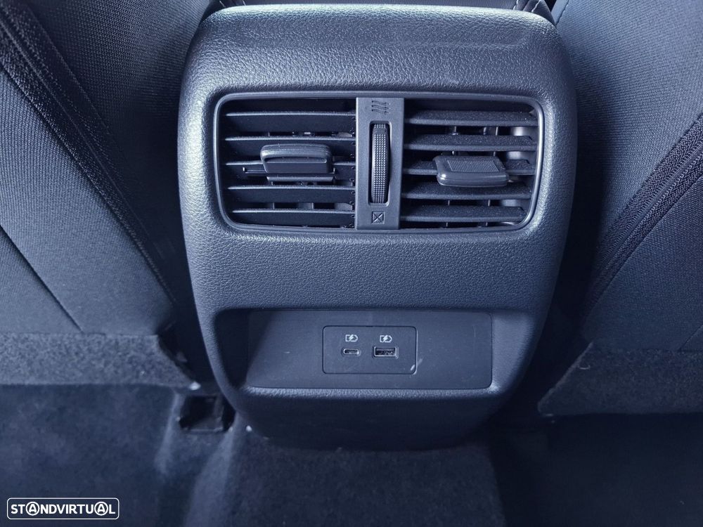 Nissan Qashqai 1.3 DIG-T N-Connecta LED - 11