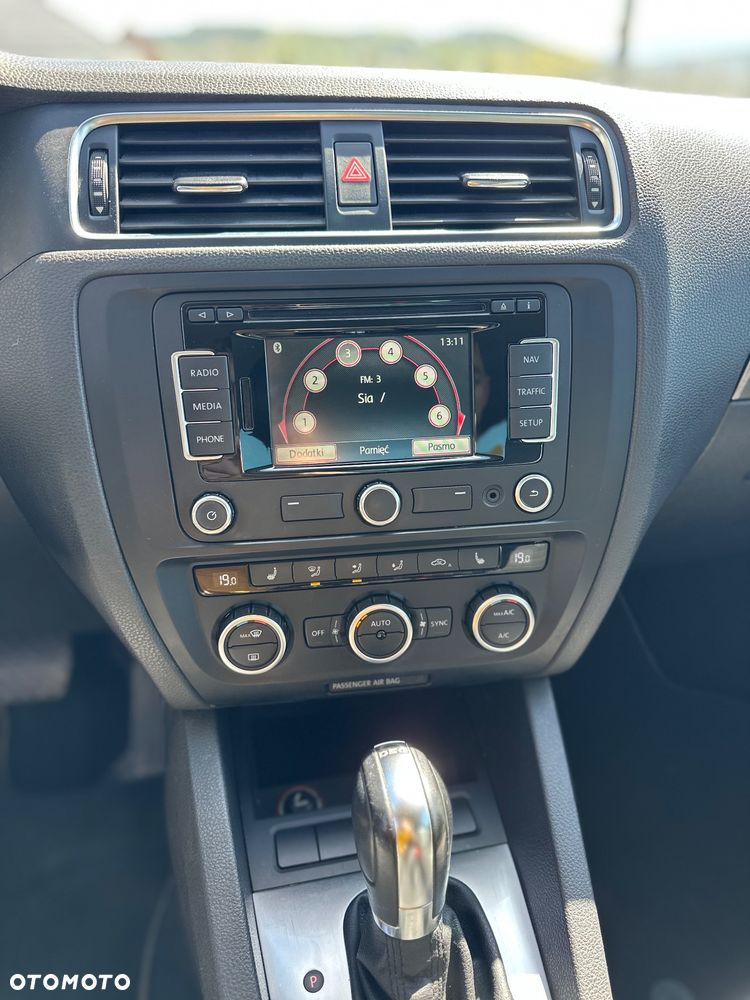 Volkswagen Jetta 2.0 TDI Highline Perfectline DSG - 21