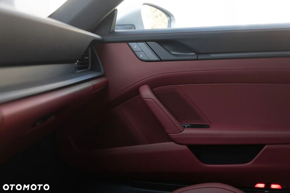 Porsche 911 Carrera GTS - 23