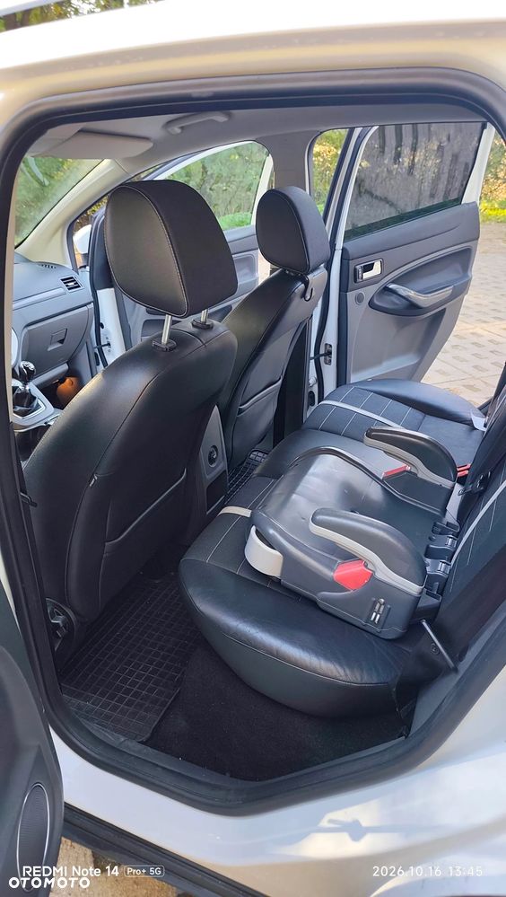 Ford Kuga 2.0 TDCi 4x4 Titanium - 17