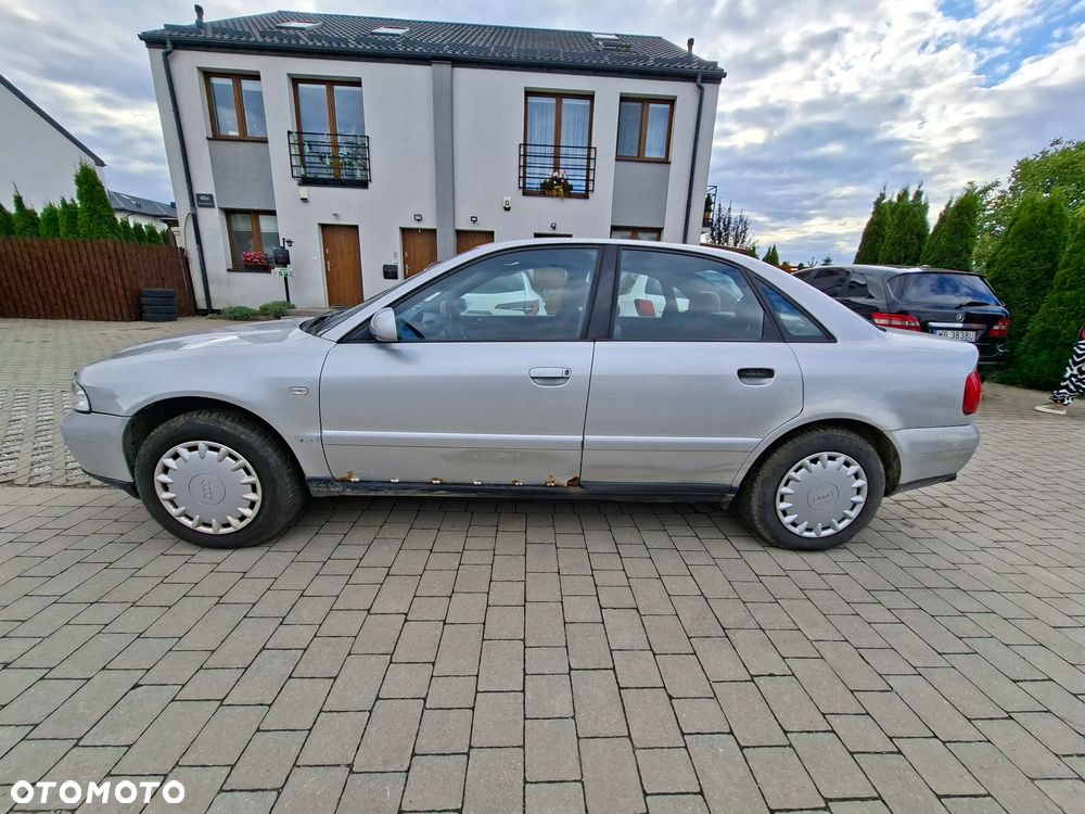 Audi A4 Avant - 1