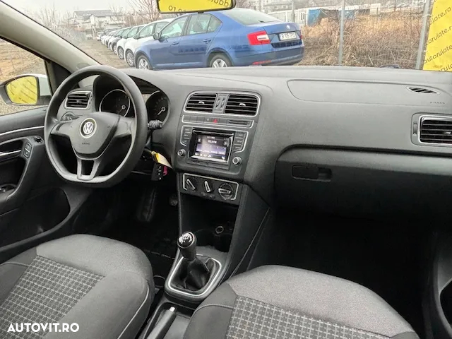 Volkswagen Polo 1.4 TDI CR Comfortline - 13