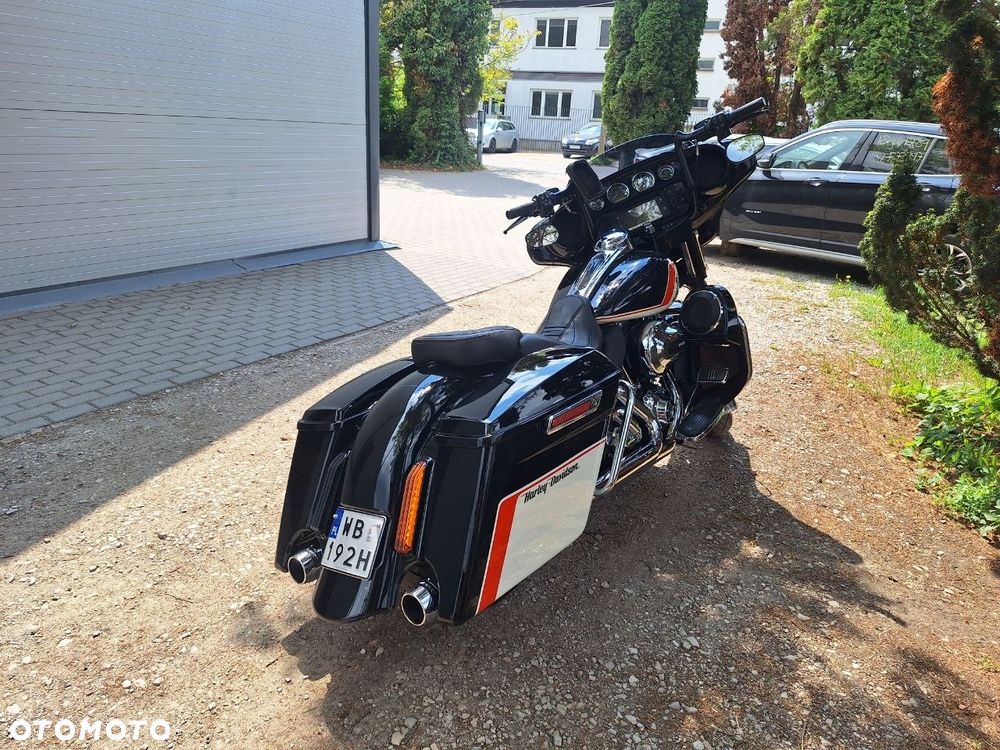 Harley-Davidson Touring Street Glide - 3