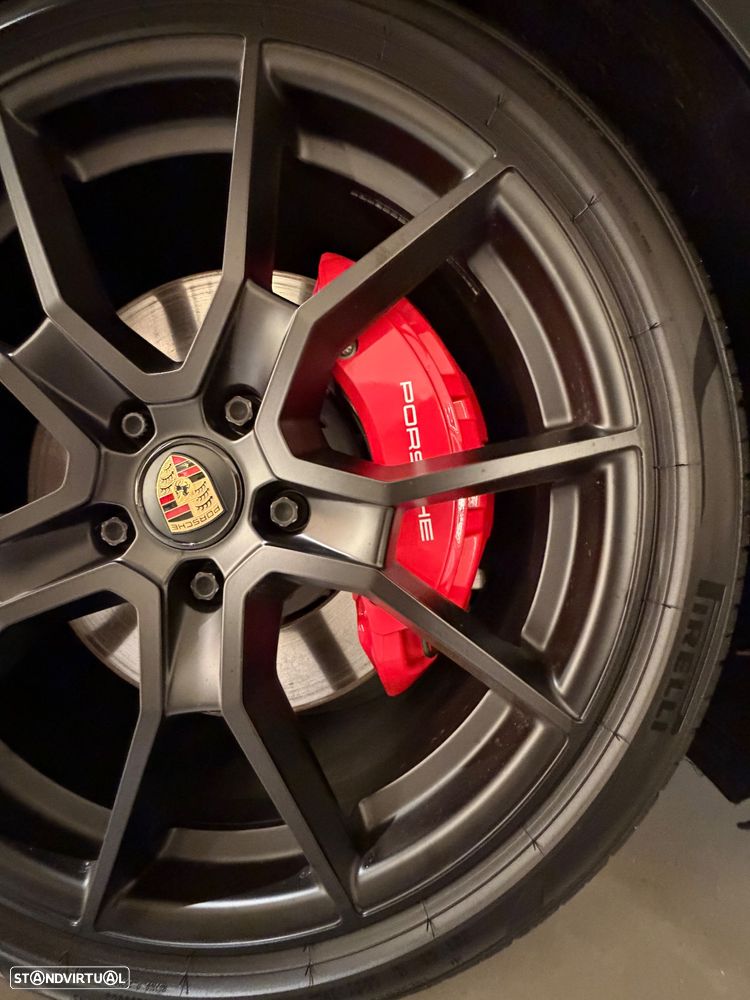 Porsche Taycan GTS - 23