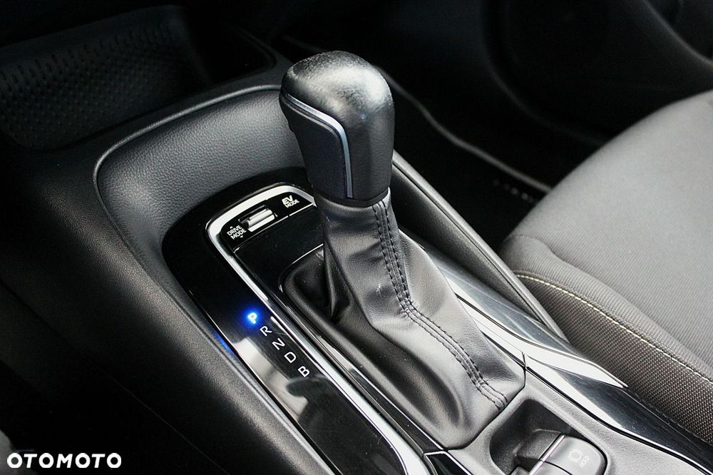 Toyota Corolla 1.8 Hybrid Comfort - 18