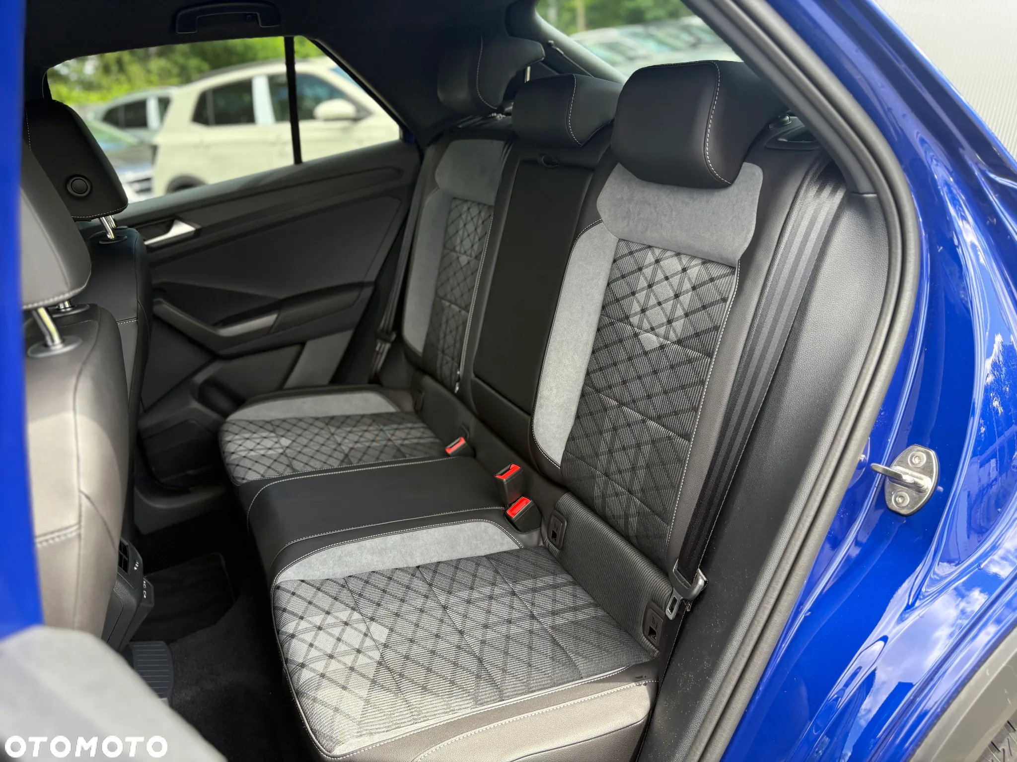 Volkswagen T-Roc 1.5 TSI R-Line Plus DSG - 24