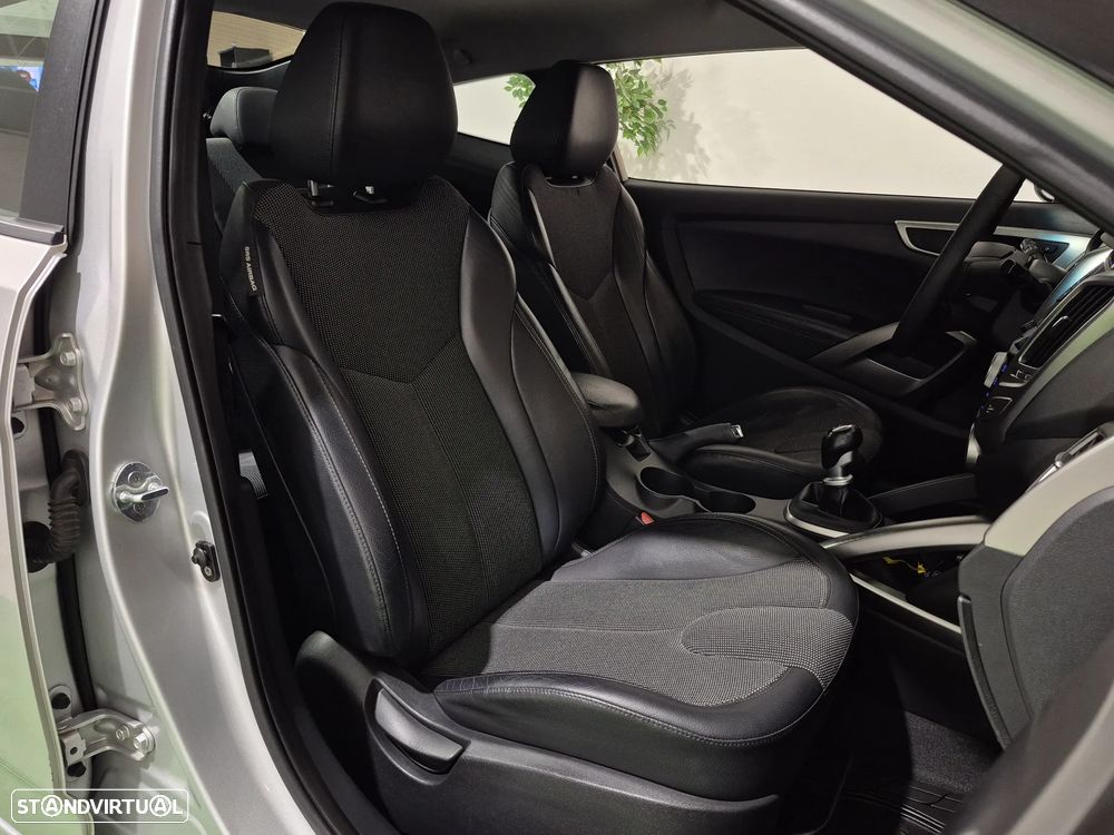 Hyundai Veloster 1.6 GDi Blue Style - 32