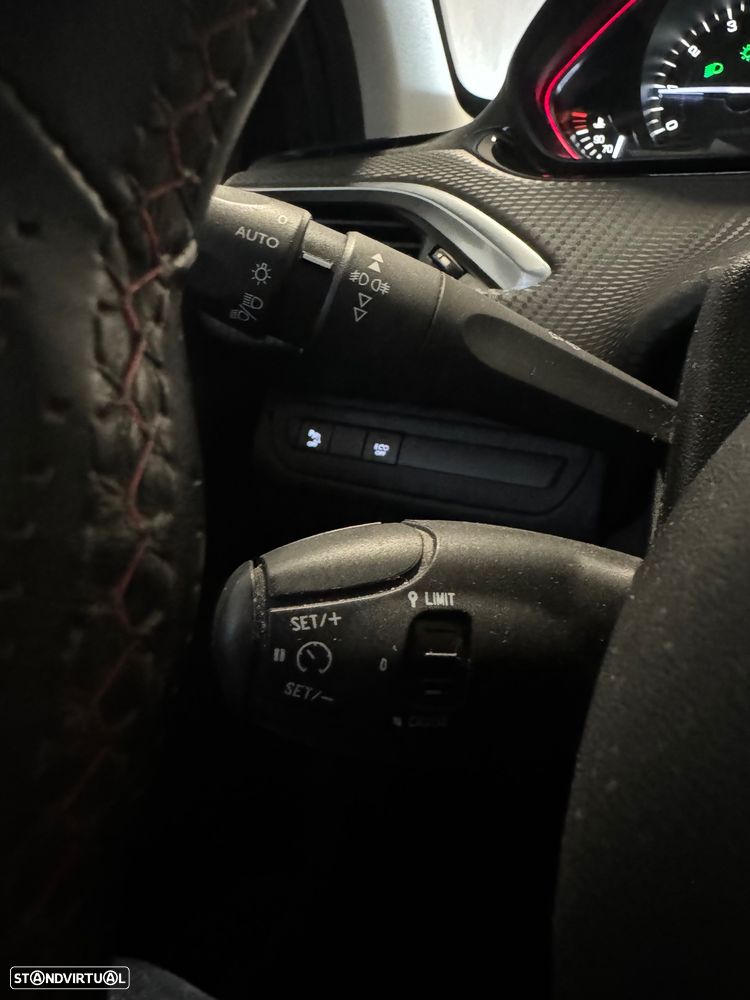 Peugeot 2008 PureTech 130 Stop&Start GT-Line Edition - 35