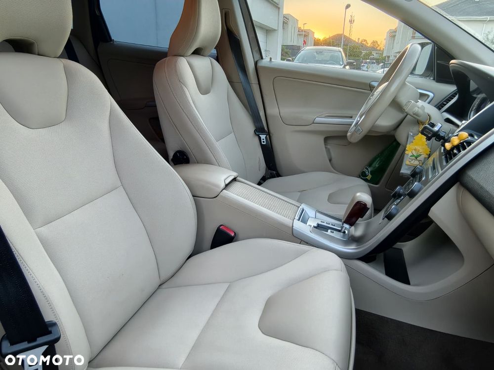 Volvo XC 60 D5 AWD Summum - 15