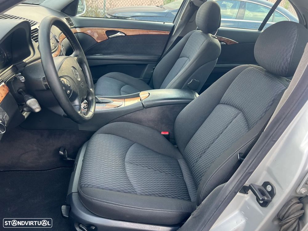 Mercedes-Benz E 220 CDI Auto Elegance - 12