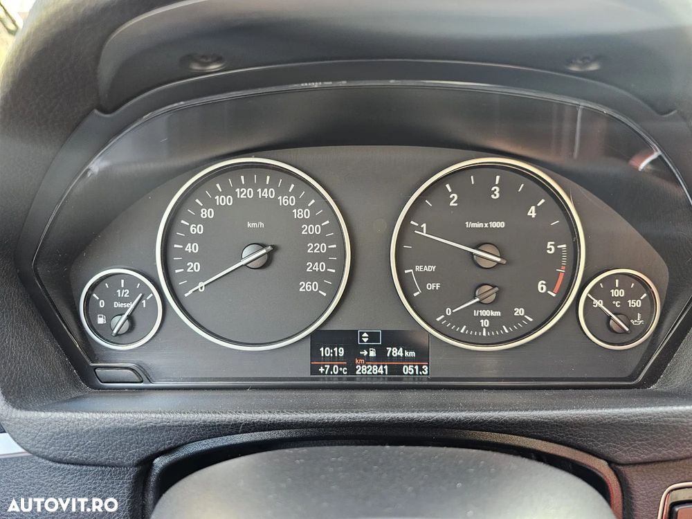 BMW Seria 3 318d Touring Advantage - 5