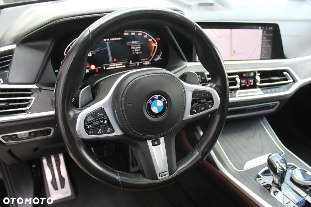 BMW X7 M50i sport - 15