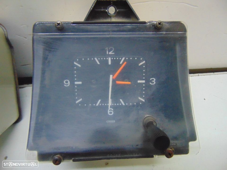 Datsun 120y conta km´s e relógio - 4