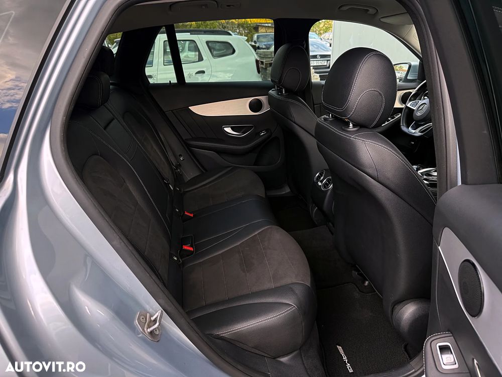 Mercedes-Benz GLC 250 d 4MATIC 9G-TRONIC AMG Line - 33