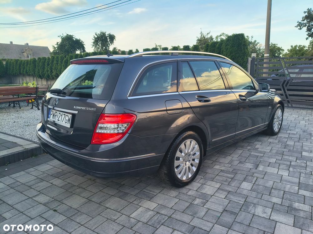 Mercedes-Benz Klasa C 180 Kompressor BlueEFFICIENCY Avantgarde - 32