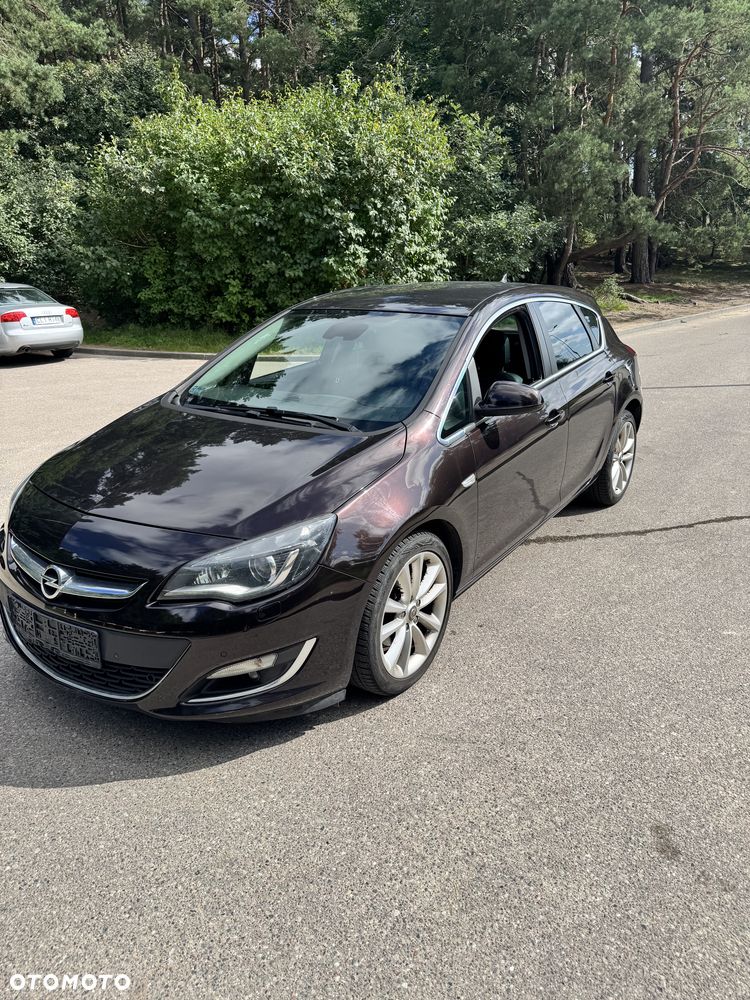 Opel Astra 2.0 CDTI Cosmo - 1