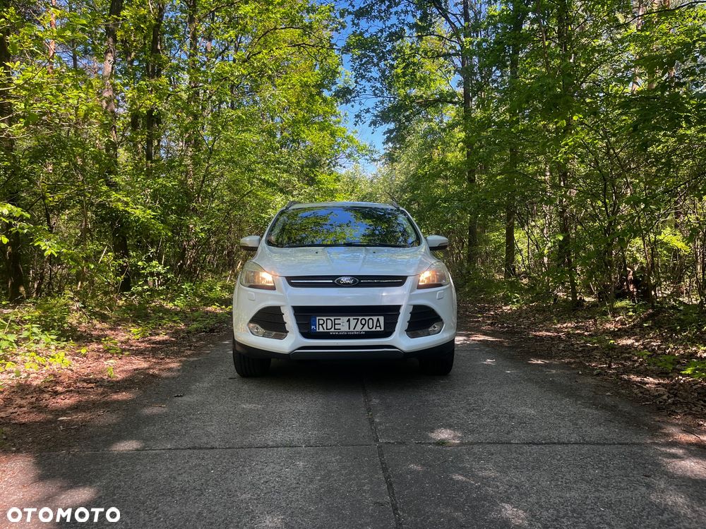 Ford Kuga 1.6 EcoBoost 2x4 Titanium - 2