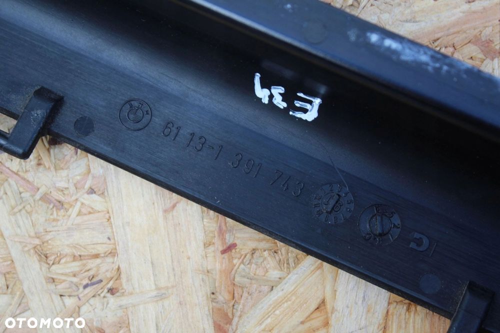 Osłona wiązki pod maską BMW e34 1391743 - 3