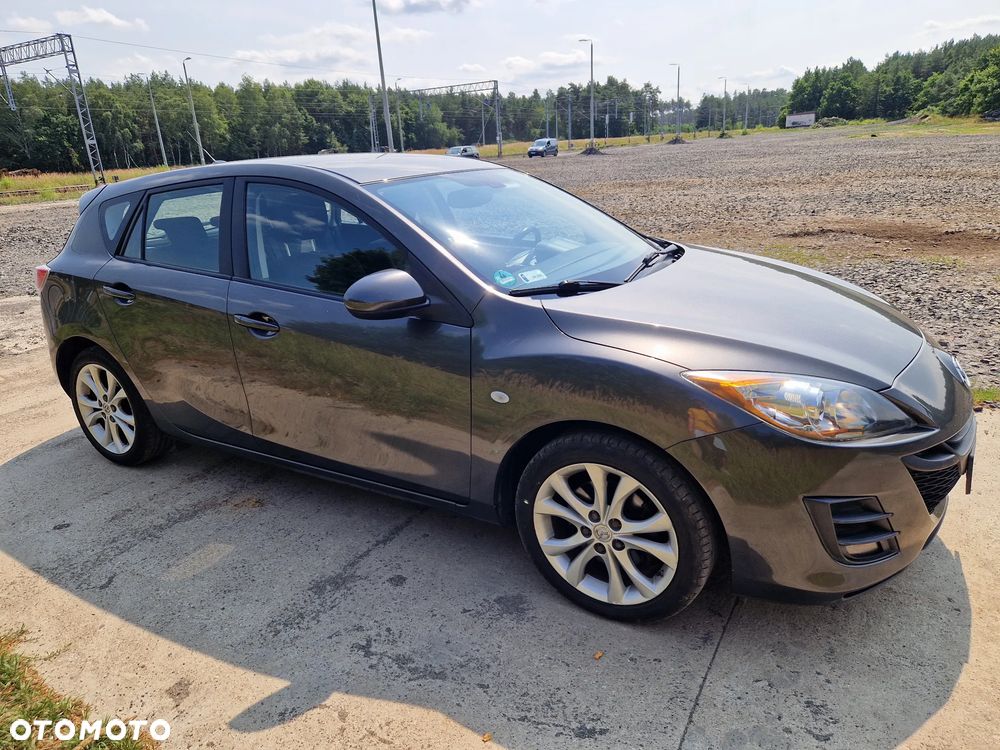 Mazda 3 2.0 Exclusive + - 8