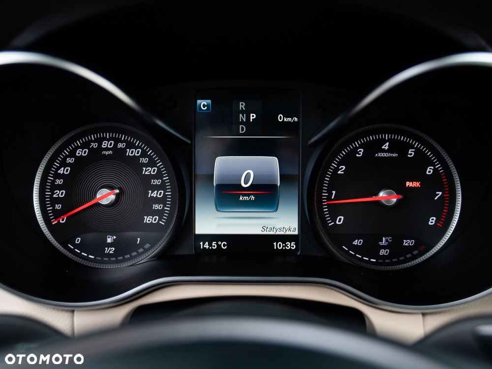 Mercedes-Benz GLC - 32