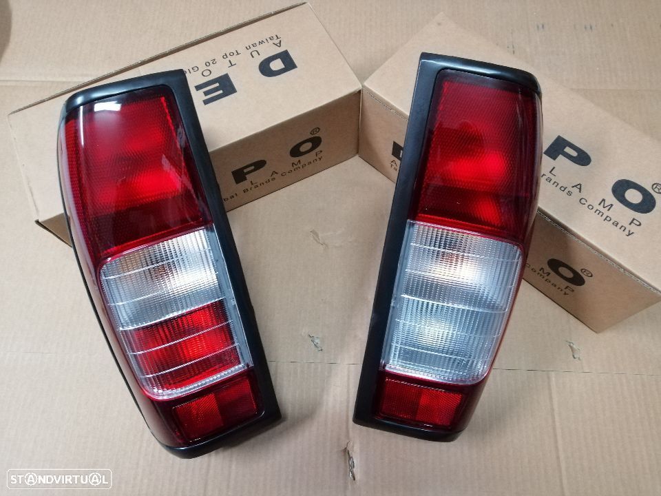 Farolins de trás Nissan Pickup Navara D22 NOVOS - 1