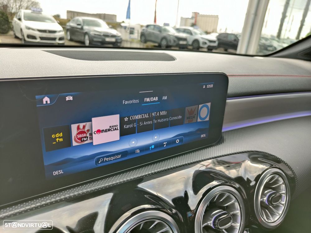 Mercedes-Benz CLA 180 d Shooting Brake AMG Line Aut. - 48