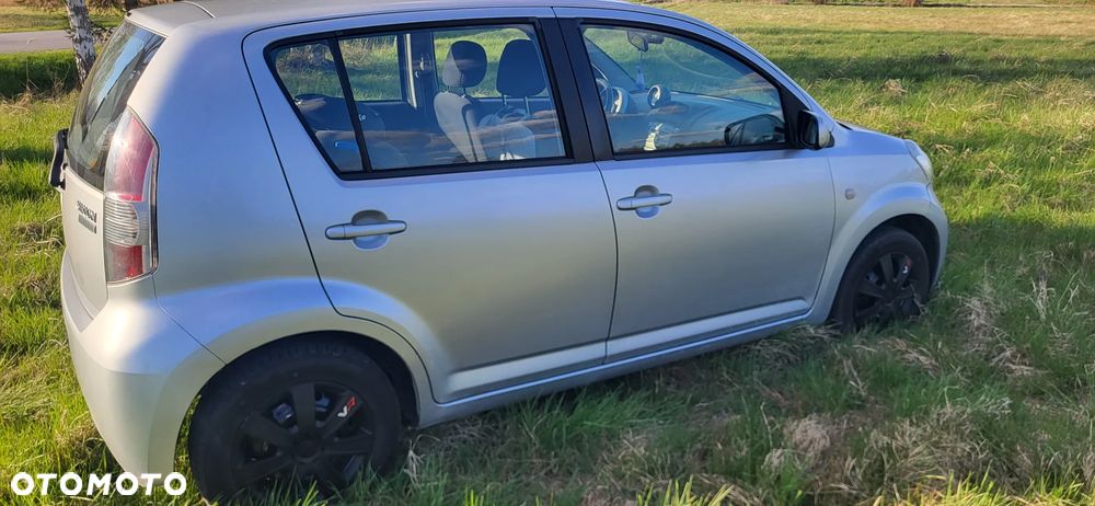 Daihatsu Sirion 1.3 - 5