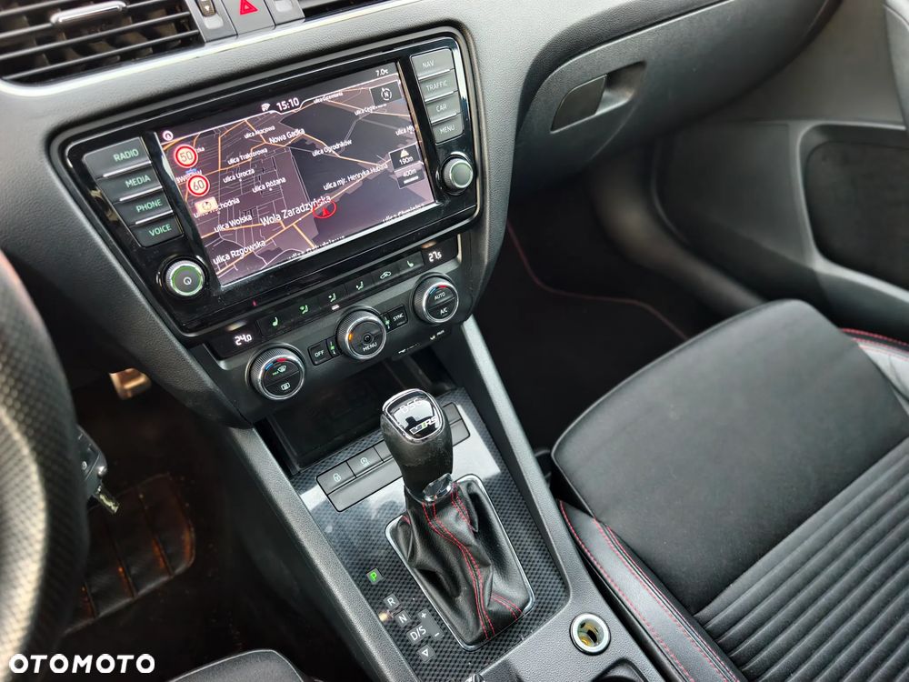 Skoda Octavia 2.0 TDI DSG RS - 14