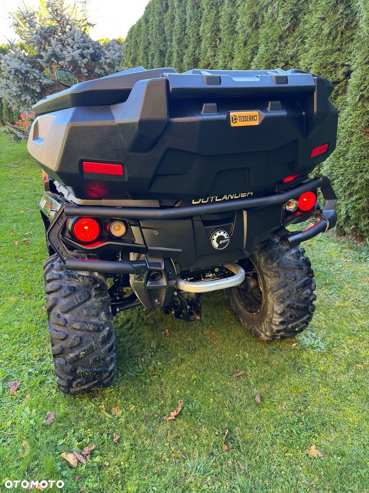Can-Am Outlander - 2