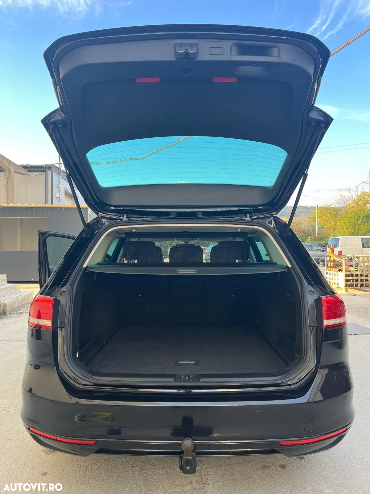 Volkswagen Passat Variant 2.0 TDI DSG (BlueMotion Technology) Trendline - 8