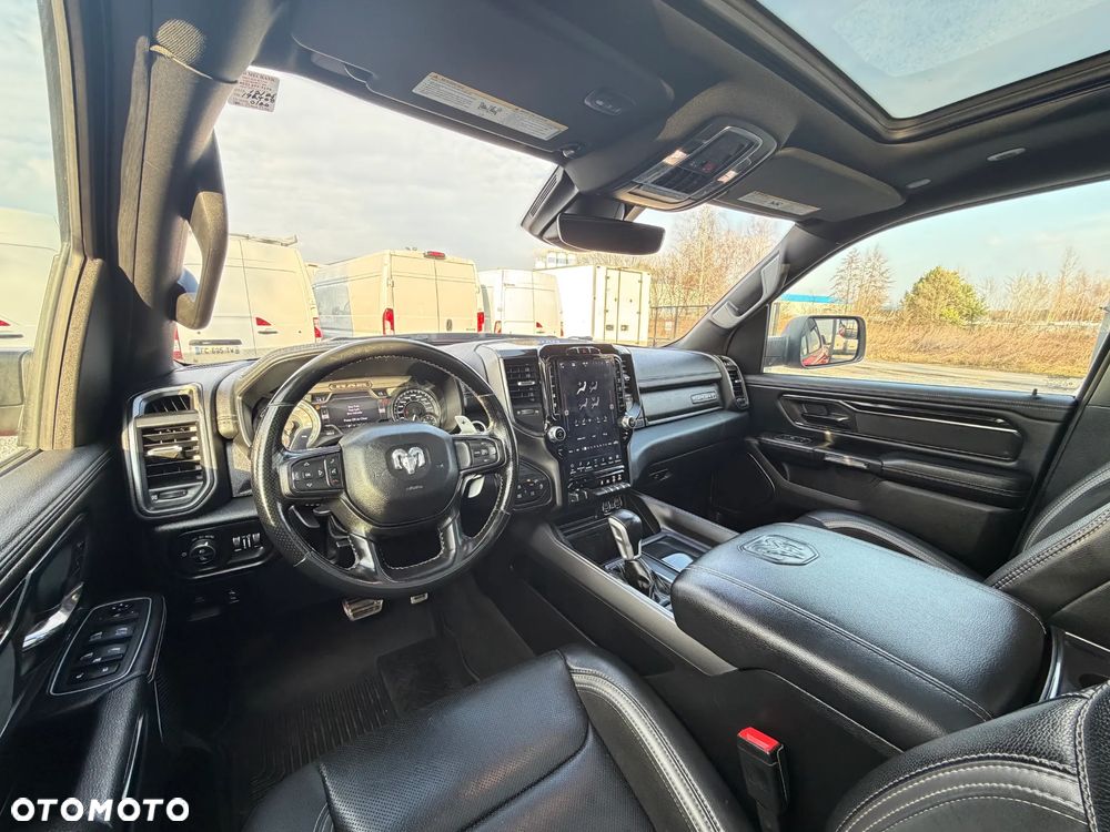 RAM 1500 Crew Cab Shortbed Laramie - 10