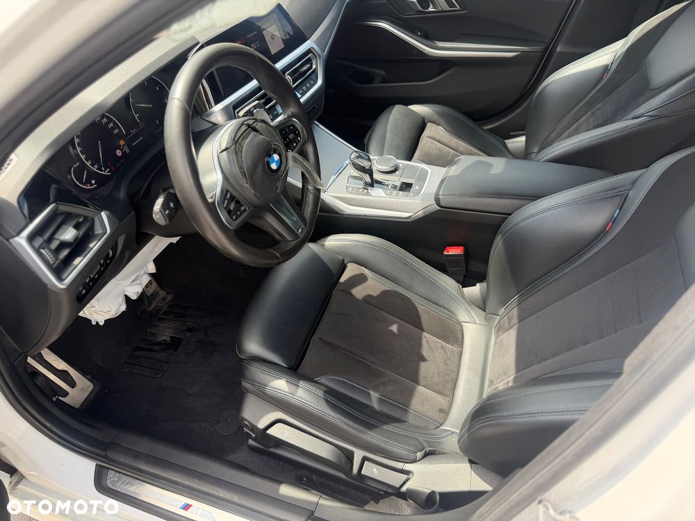 BMW Seria 3 330d xDrive M Sport sport - 11