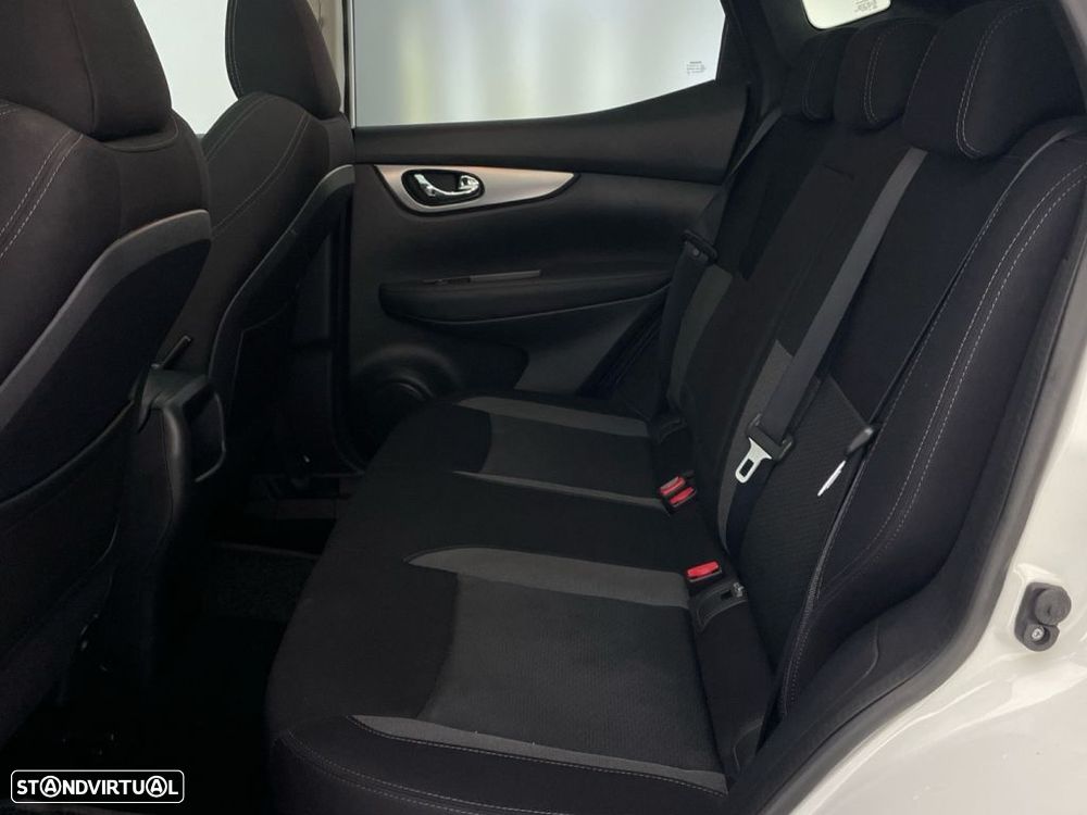 Nissan Qashqai 1.5 dCi N-Connecta - 12