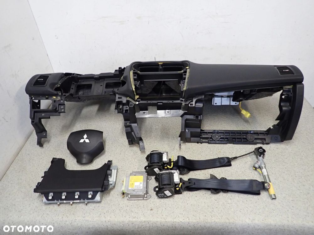 MITSUBISHI ASX 10-16 DESKA ROZDZIELCZA PODUSZKI POWIETRZNE SRS - 1