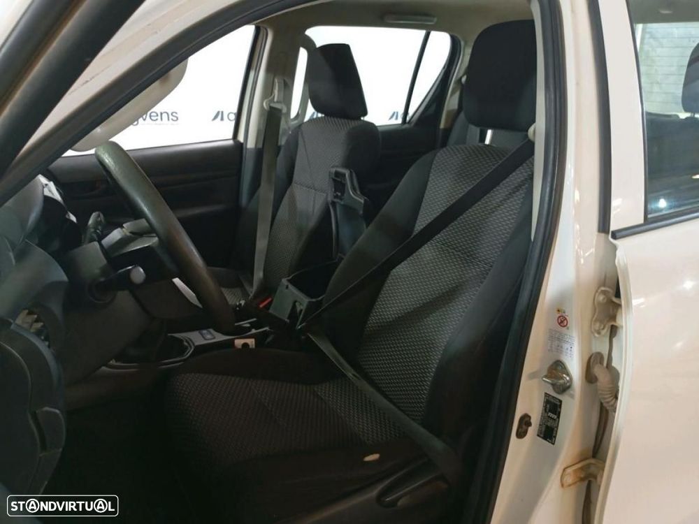 Toyota Hilux 2.4 D-4D 4WD CD c/iva - 5