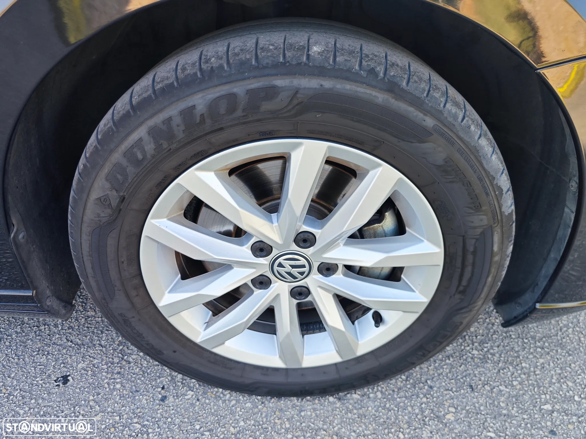 VW Passat Variant 2.0 TDi Business DSG - 29