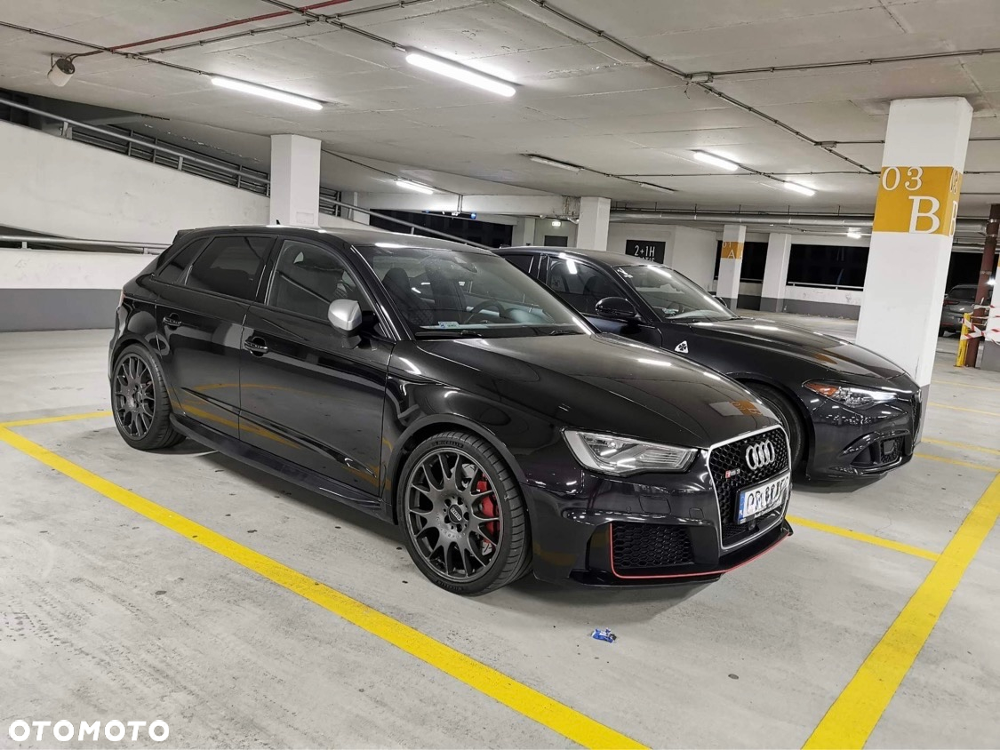 Audi RS3 Sportback Standard - 2