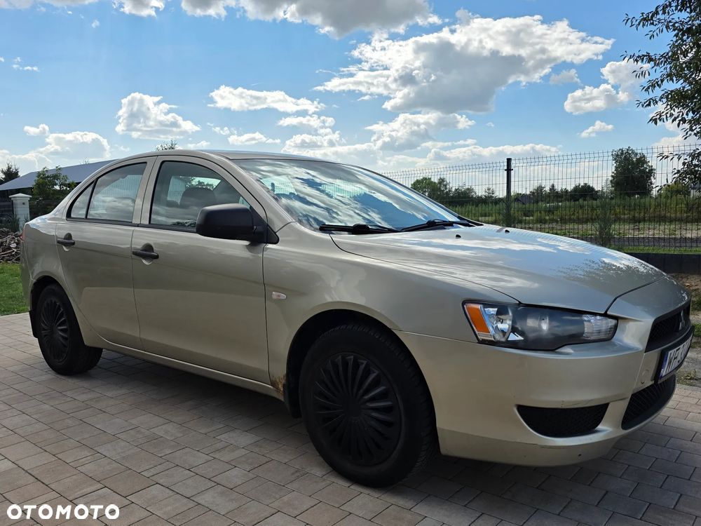 Mitsubishi Lancer 1.5 Inform - 8
