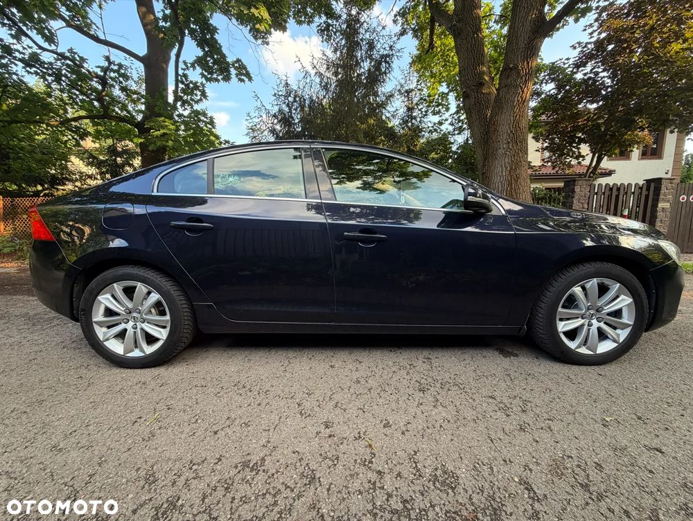 Volvo S60 D3 Drive-E Momentum - 27